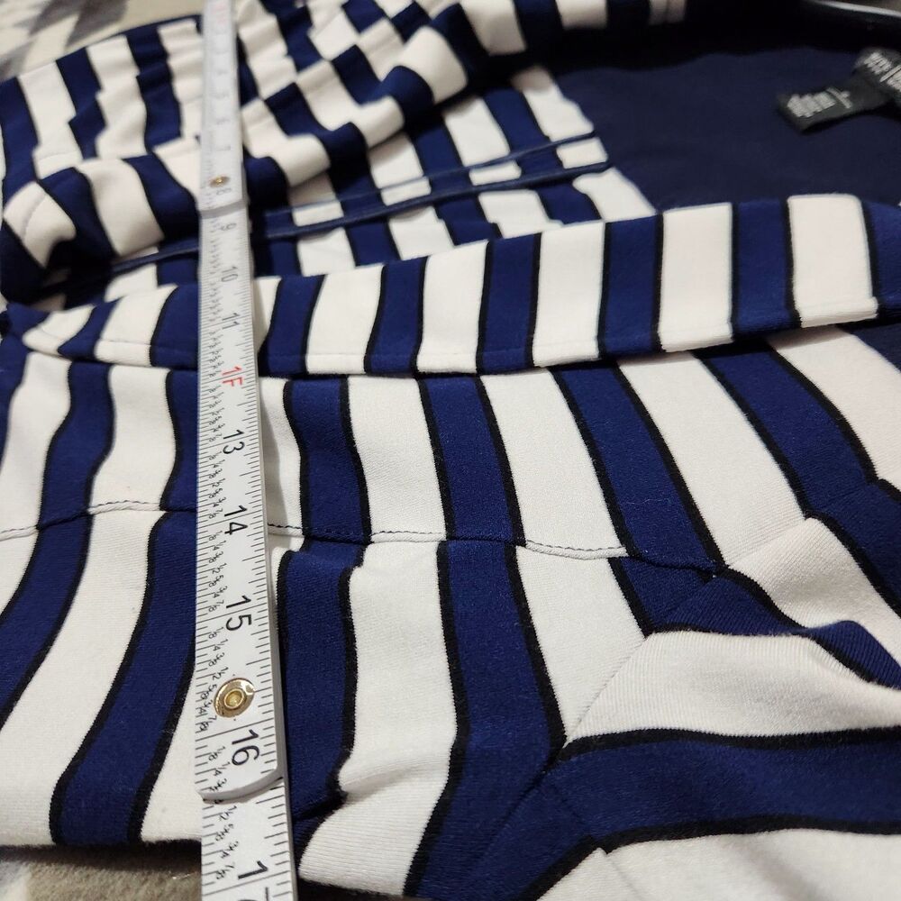 White House Black Market Blazer Size 6 White Blue Navy Striped  Front Buttons. - Picture 4 of 10